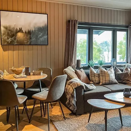 Feriehus Awesome In With Kitchen Tysse (Samnanger)